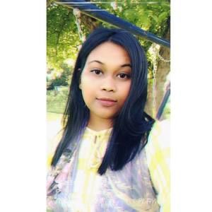 Meet your Posher, Samia